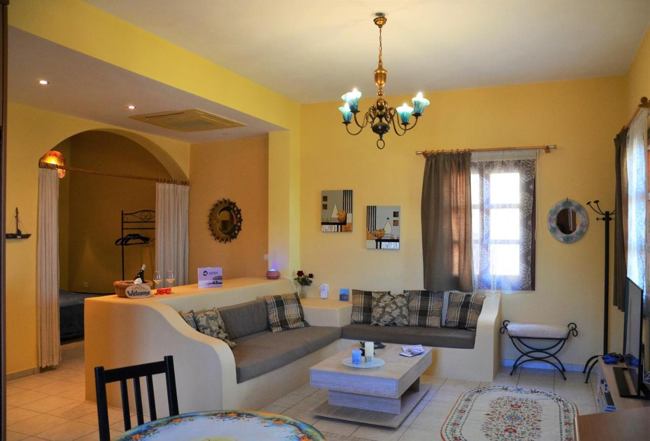 מגלוחורי Vineyards Hill Villa מראה חיצוני תמונה